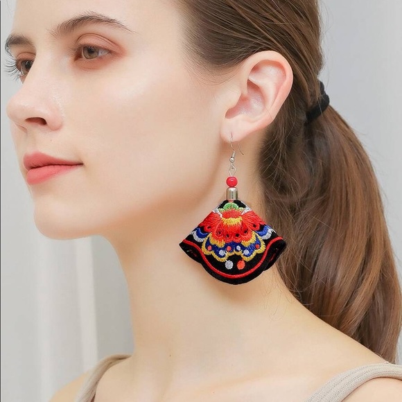 Gorgeous Embroidered Floral Boho Dangle Earrings - Picture 3 of 4